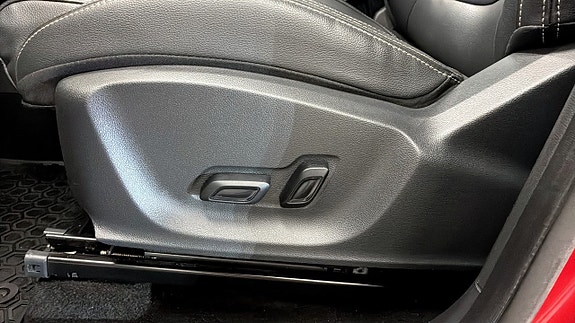 MG ZS 12 of 15