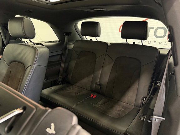 Audi Q7 9 of 20