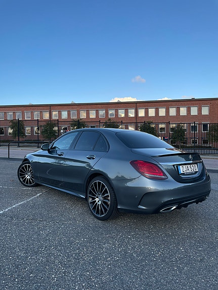 Mercedes-Benz C220 d 4 of 19