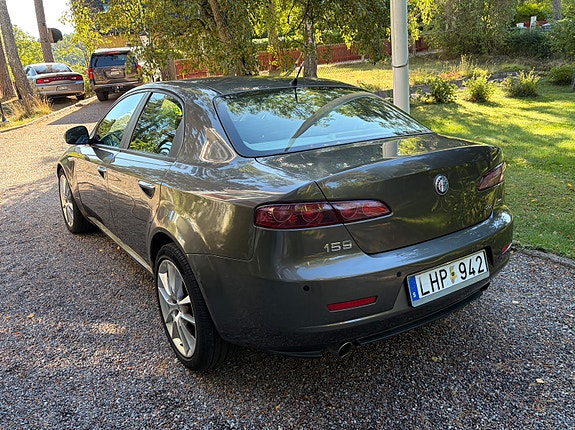 Alfa Romeo 159 5 of 17
