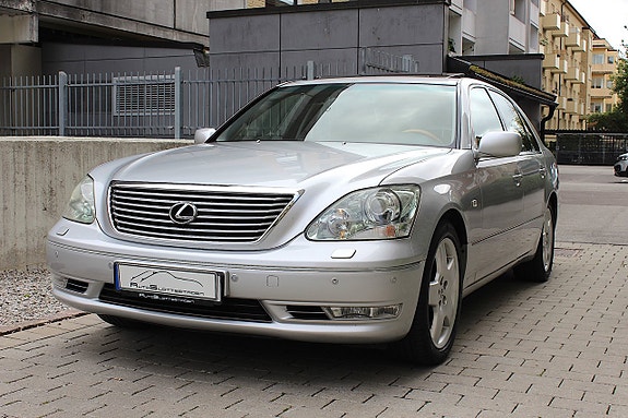 Lexus LS430 13 of 30
