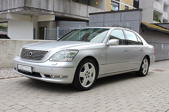 Lexus LS430 14 of 30