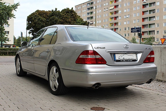 Lexus LS430 17 of 30