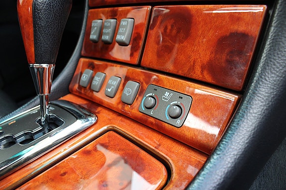 Lexus LS430 28 of 30
