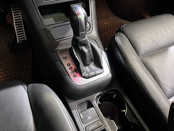 Volkswagen Tiguan 8 of 15