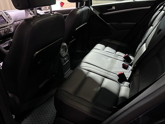 Volkswagen Tiguan 10 of 15