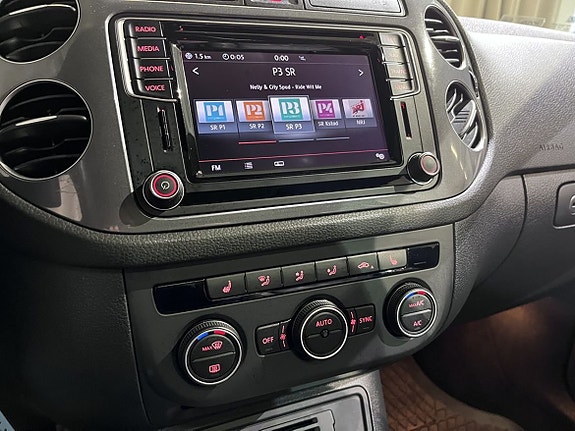 Volkswagen Tiguan 6 of 15