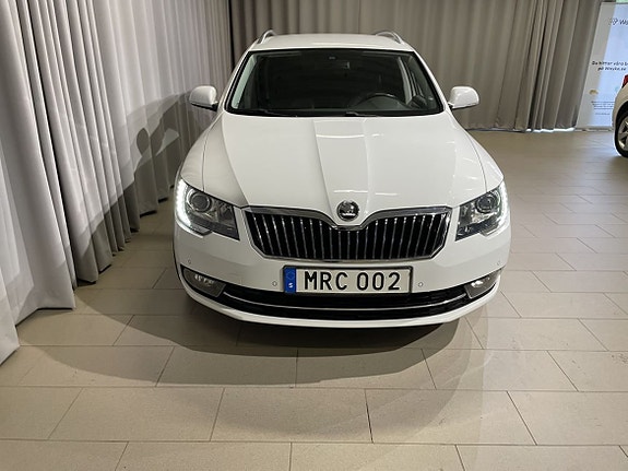 Skoda Superb 2 of 19