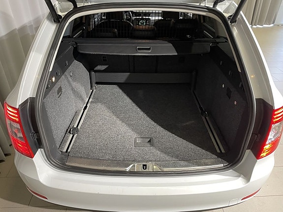 Skoda Superb 7 of 19