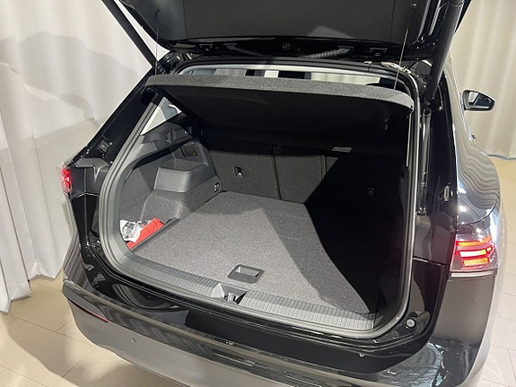 Volkswagen Tiguan 9 of 16