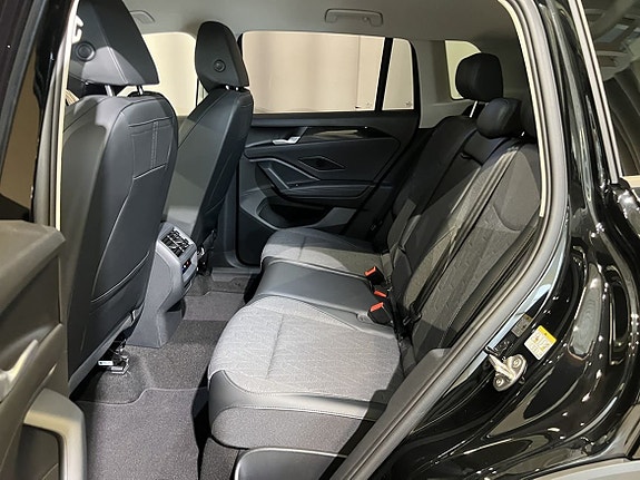 Volkswagen Tiguan 15 of 16