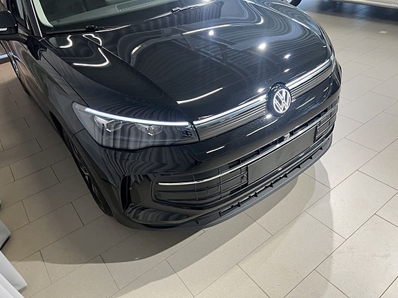 Volkswagen Tiguan 3 of 16