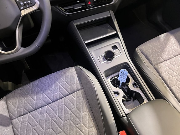 Volkswagen Tiguan 14 of 16