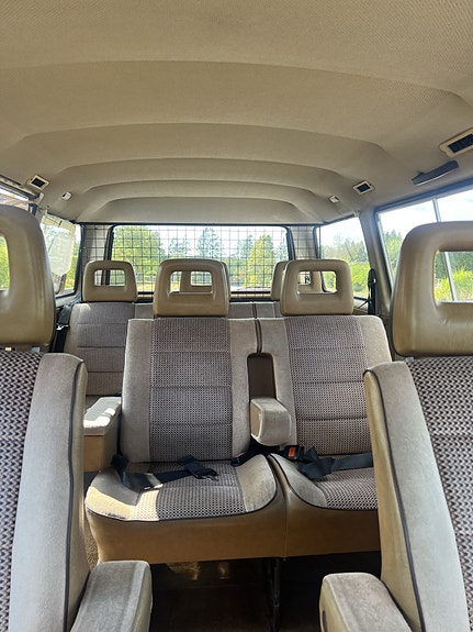 Volkswagen Caravelle 13 of 16