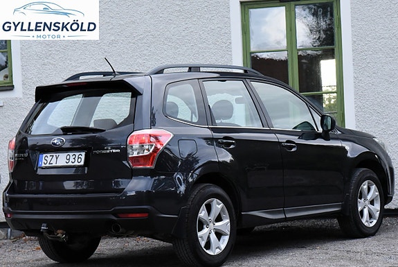 Subaru Forester 4 of 18