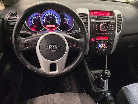 Kia Venga 6 of 11