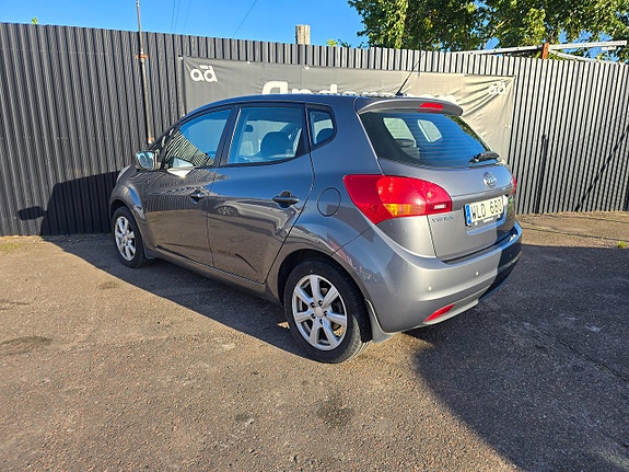 Kia Venga 4 of 11