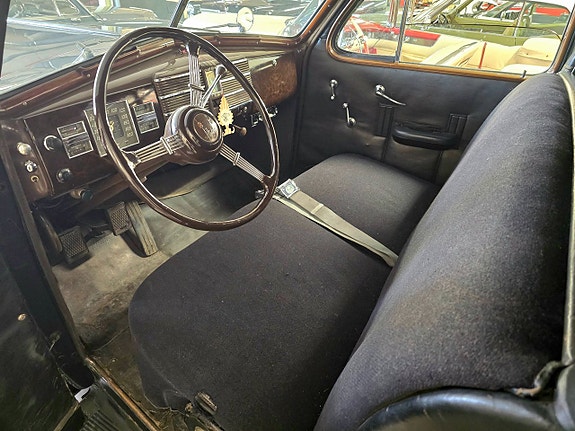 Cadillac Serie 75 9 of 17