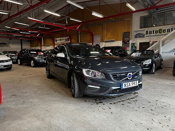 Volvo S60 2 of 8