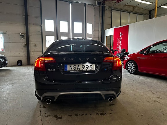 Volvo S60 5 of 8