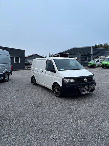 Volkswagen Transporter 2 of 7
