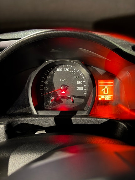 Nissan NV200 4 of 4