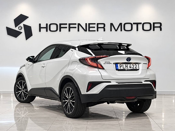 Toyota C-HR 6 of 19