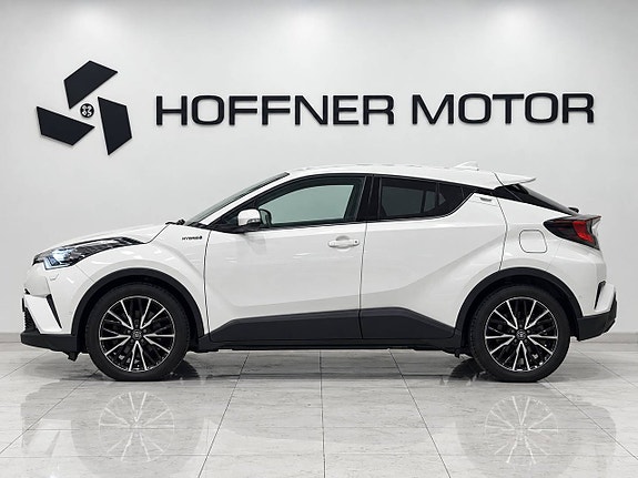 Toyota C-HR 8 of 19
