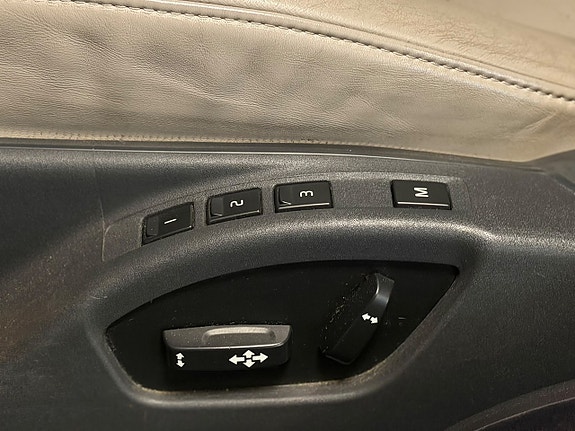 Volvo V70 8 of 18