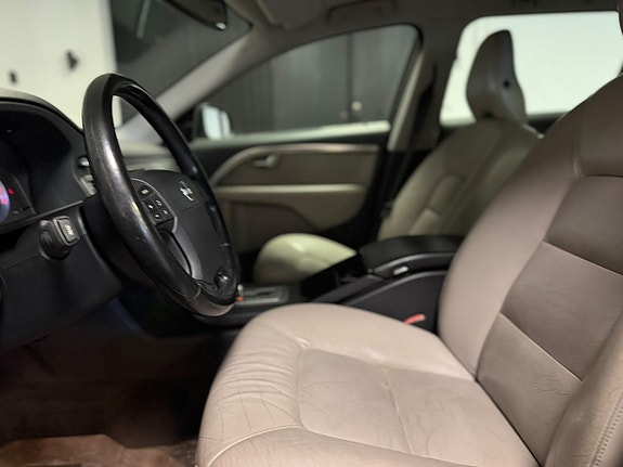 Volvo V70 6 of 18