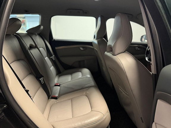 Volvo V70 13 of 18
