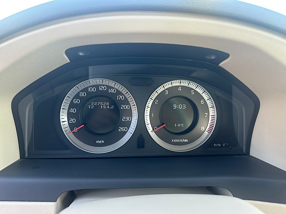 Volvo V70 14 of 14