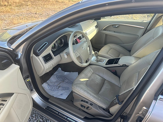 Volvo V70 13 of 14