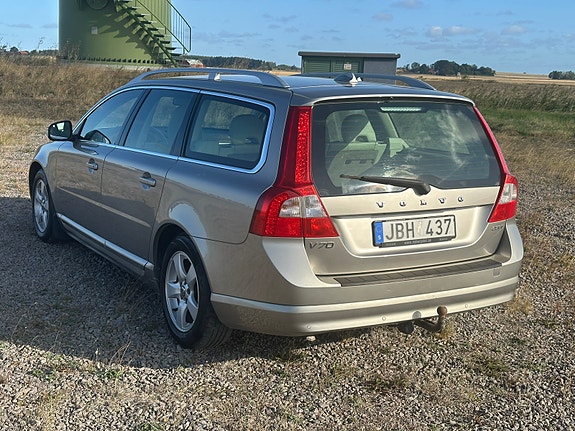 Volvo V70 5 of 14