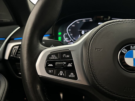 BMW 530e 18 of 30