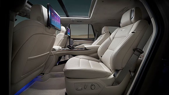 Cadillac Escalade 11 of 11