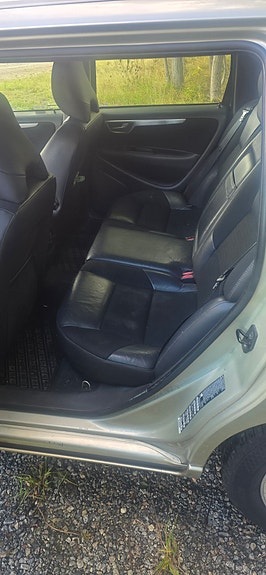 Volvo V70 6 of 7
