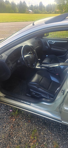 Volvo V70 5 of 7