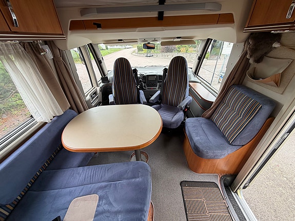 Hymer B614CL 8 of 12