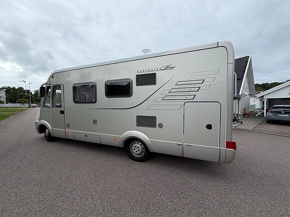 Hymer B614CL 5 of 12