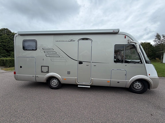 Hymer B614CL 3 of 12