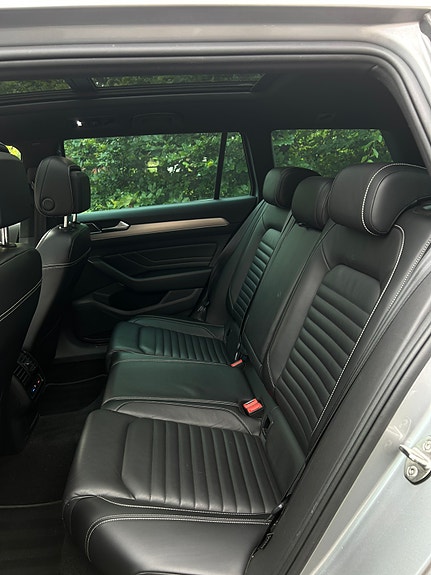 Volkswagen Passat Alltrack 7 of 14