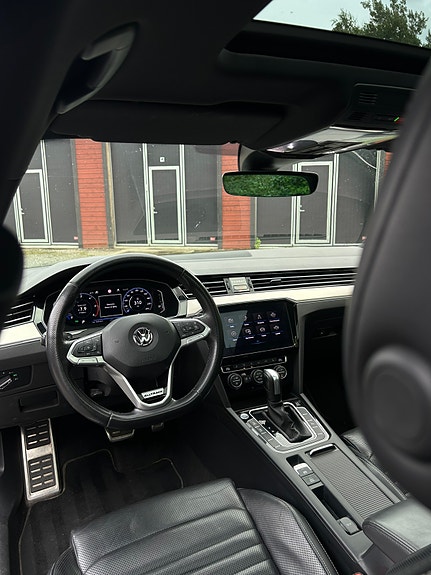 Volkswagen Passat Alltrack 11 of 14
