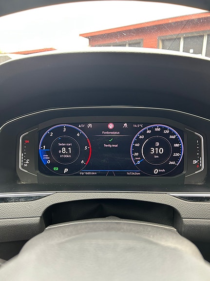 Volkswagen Passat Alltrack 13 of 14