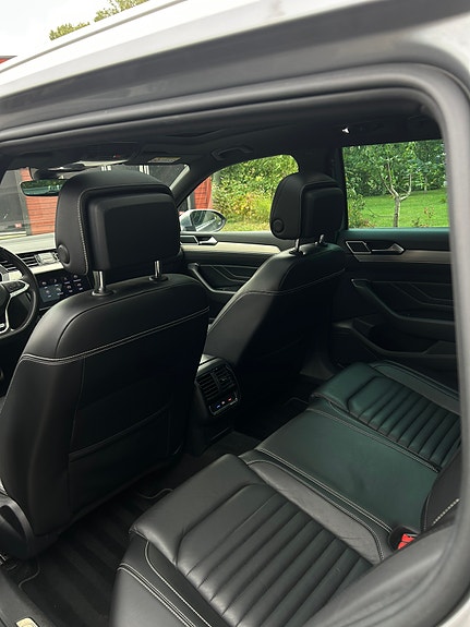 Volkswagen Passat Alltrack 6 of 14