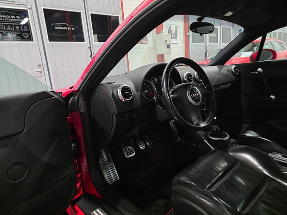 Audi TT 6 of 16