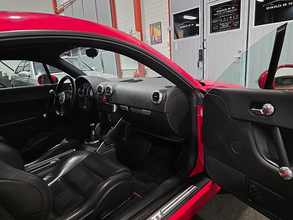 Audi TT 10 of 16