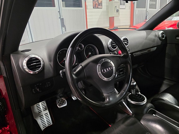 Audi TT 8 of 16