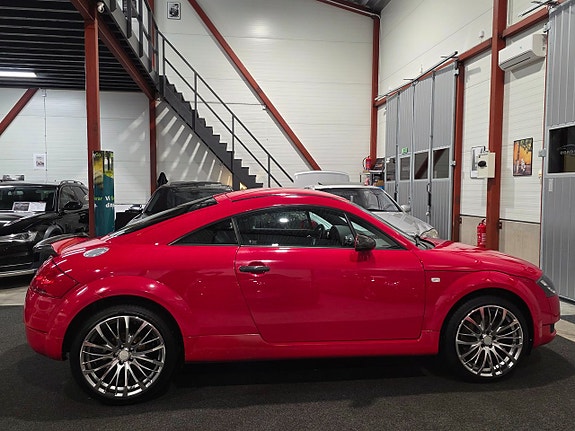 Audi TT 3 of 16