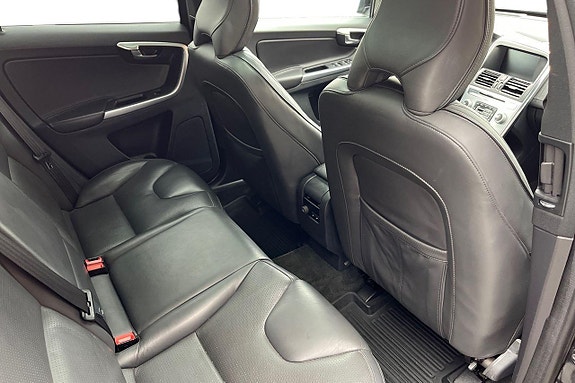 Volvo XC60 24 of 30
